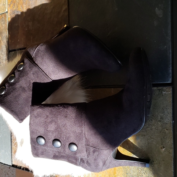 NWOT - FIONI - Heeled, Suede, black ankle boot, size 5 1/2 - Picture 10 of 10